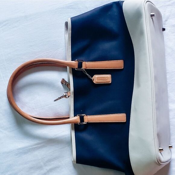 Coach Tote Bag - Picture 2 of 15